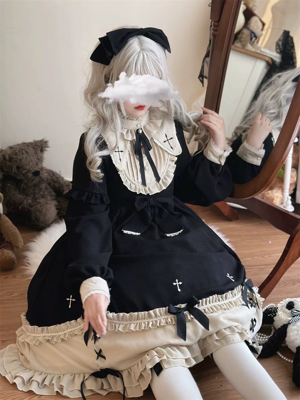 クラシカルロリータ 十字架刺繍とリボンのバイカラードレス