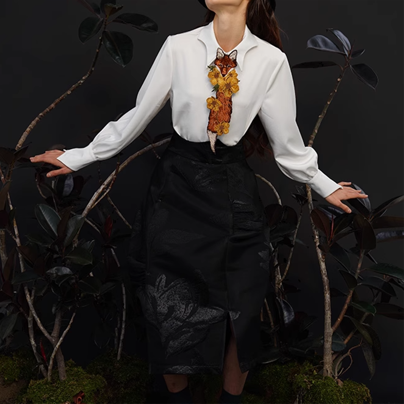 アンティーク花狐 刺繍タイ