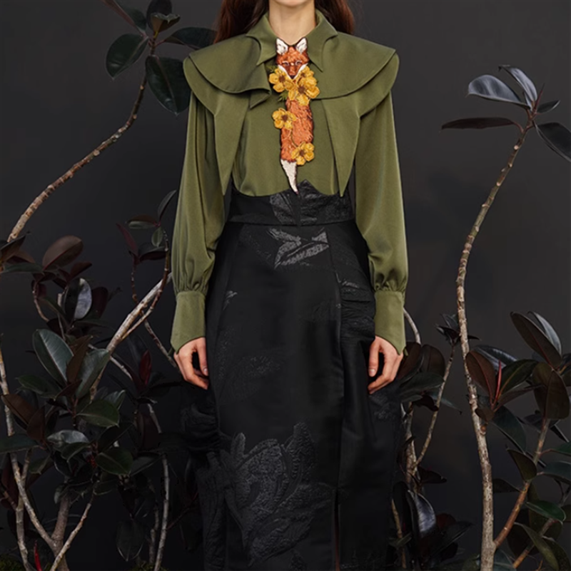 アンティーク花狐 刺繍タイ