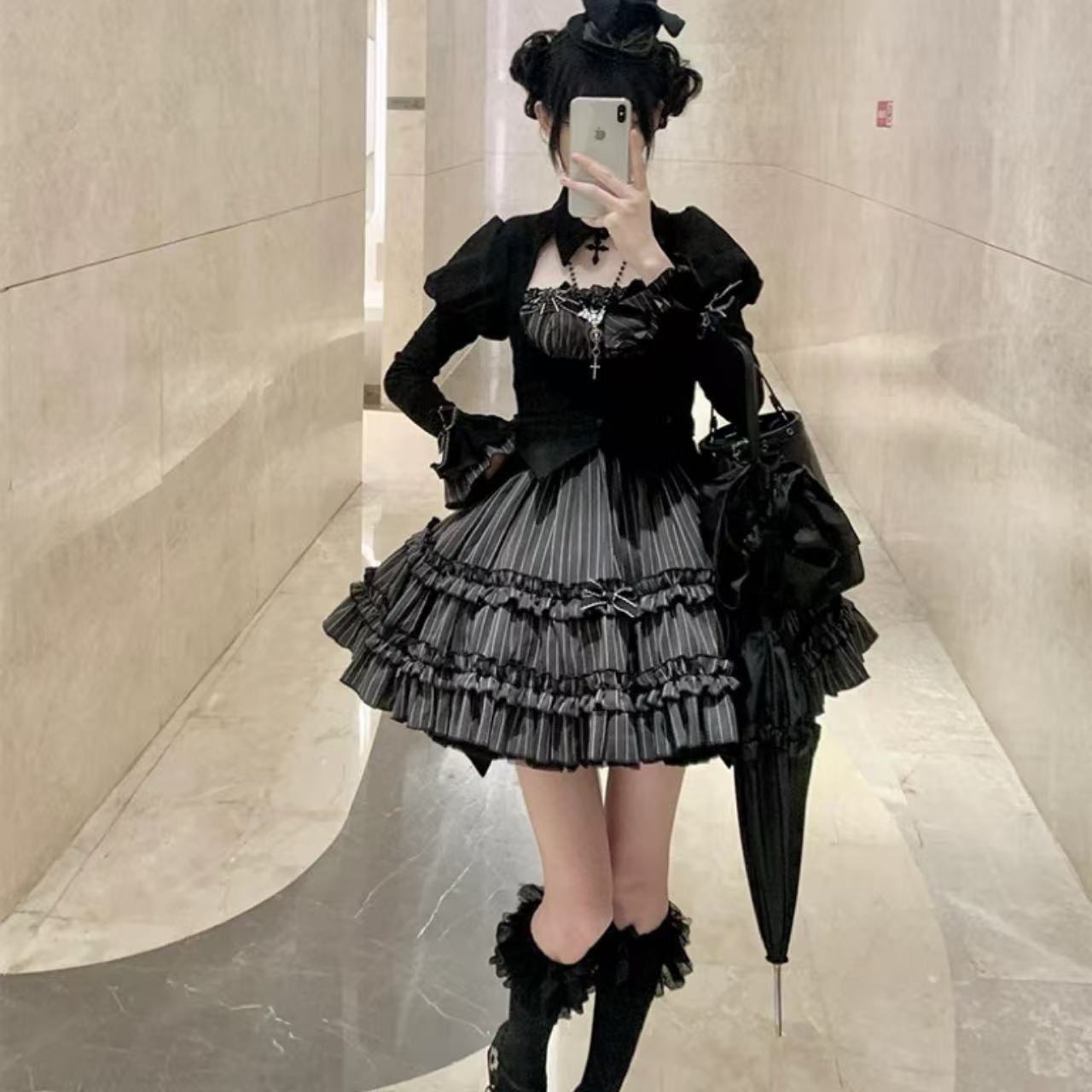ゴスロリ フリルたっぷりゴシックロリータドレス