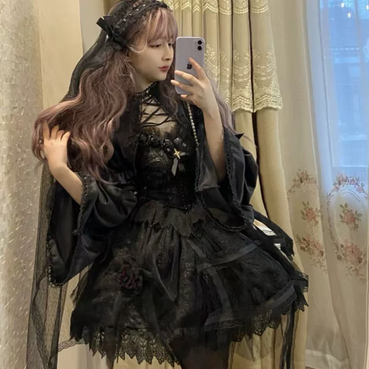 ゴスロリ 宮廷風レース重ね姫袖ワンピース