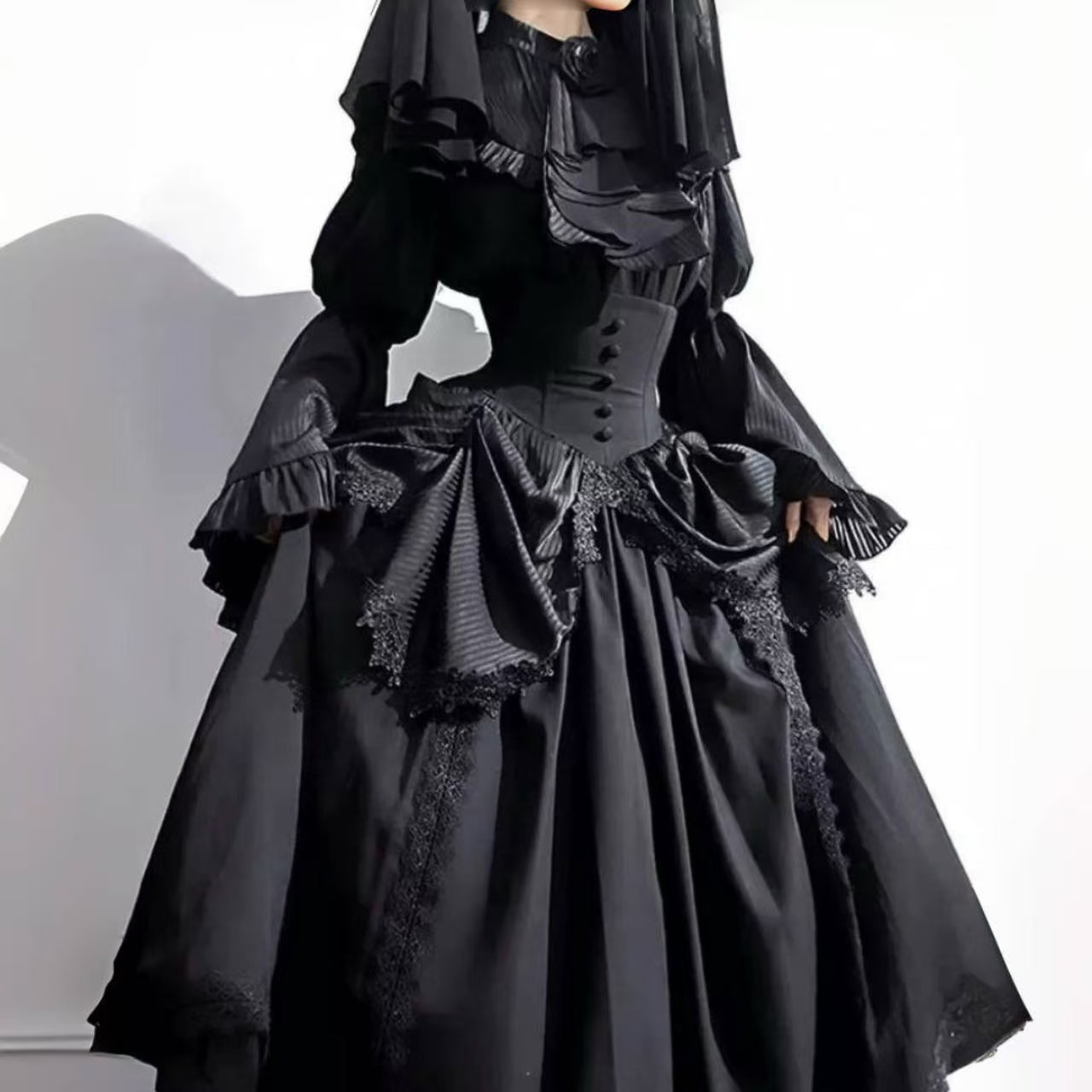 ゴスロリ 華麗なる貴婦人のゴシックドレス