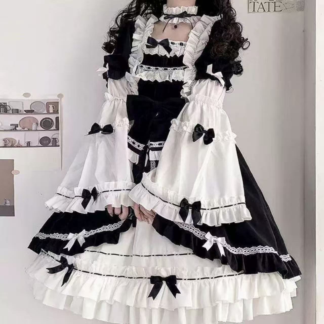 クラシカルロリータ フリルレース飾りメイド風ワンピース