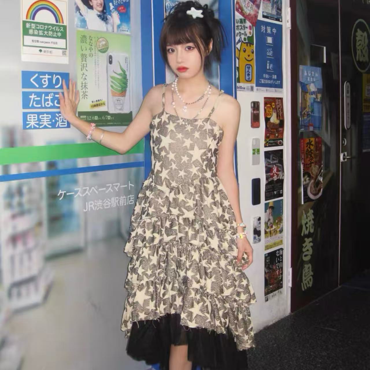 クラシカルロリータ 星の柄が特徴的なロリータドレス