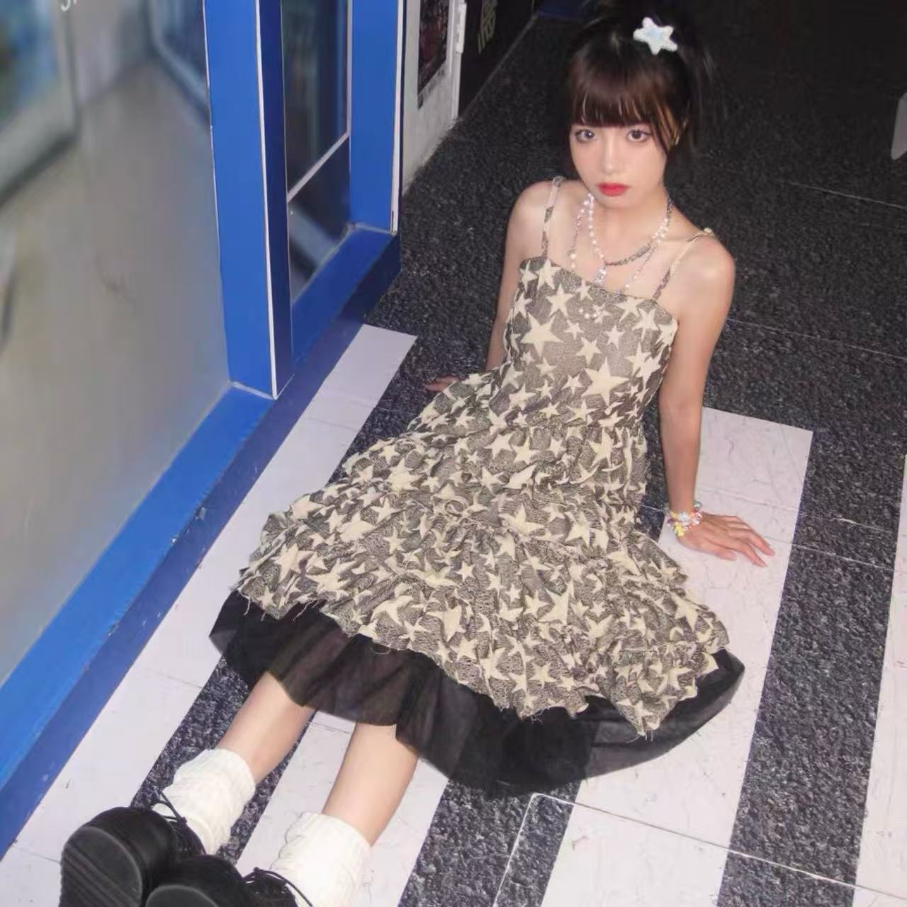 クラシカルロリータ 星の柄が特徴的なロリータドレス