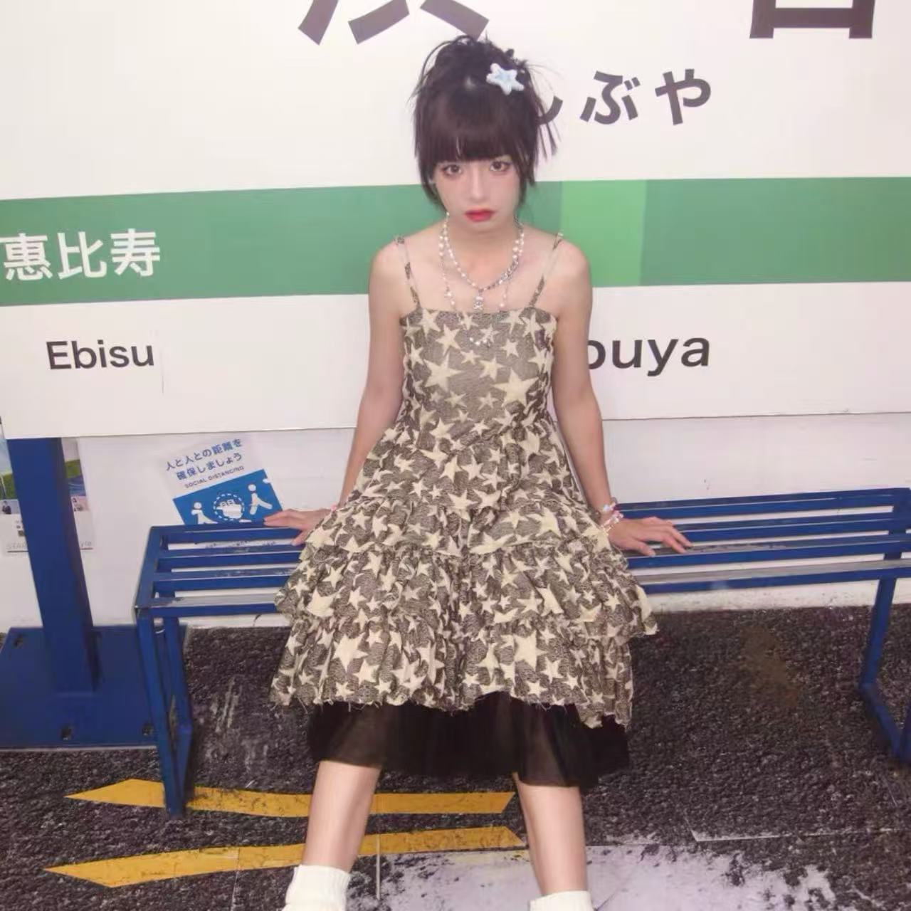 クラシカルロリータ 星の柄が特徴的なロリータドレス