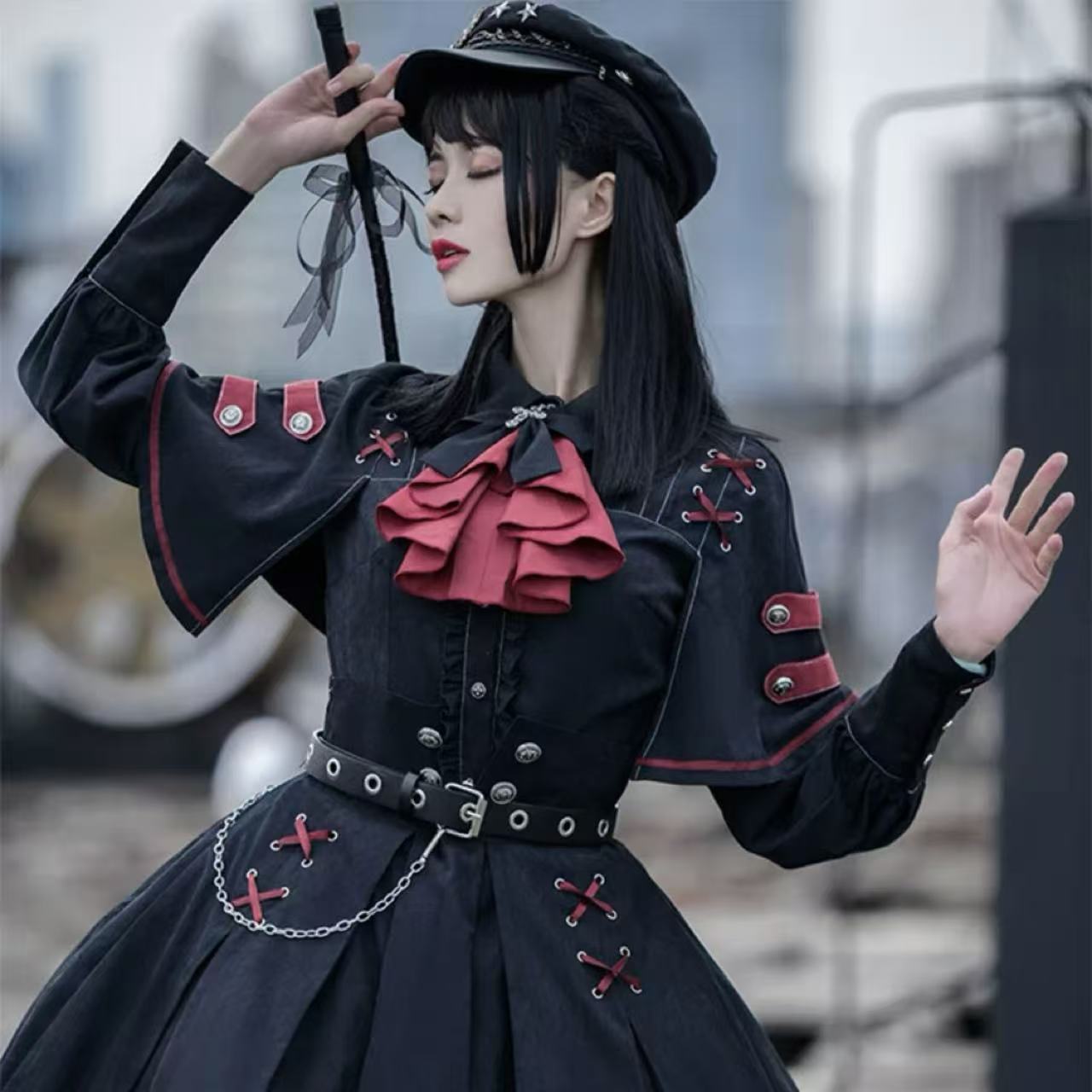 軍服ロリータ 赤リボン×チェーンポリス制服ワンピース