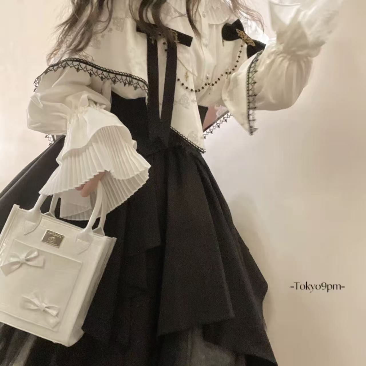 ゴスロリ ブラックマジシャン・ランタンスリーブシャツ&スカートセット