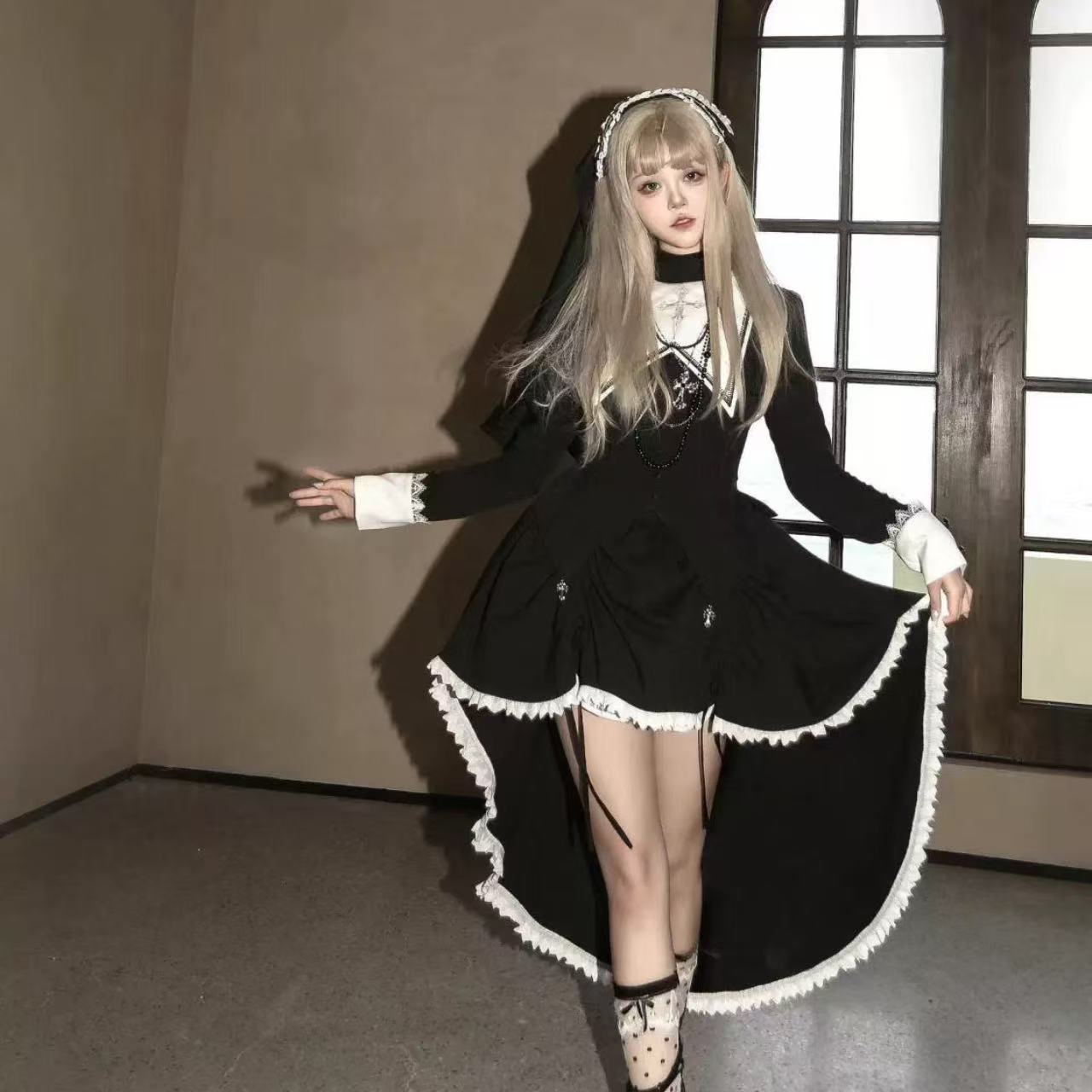 ゴスロリ クロス刺繍イレギュラーヘムドレス