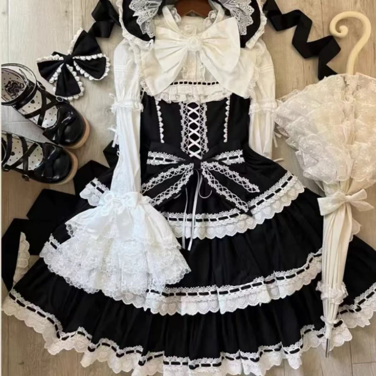 甘ロリータ ハートドール風3段レースサスペンダードレス