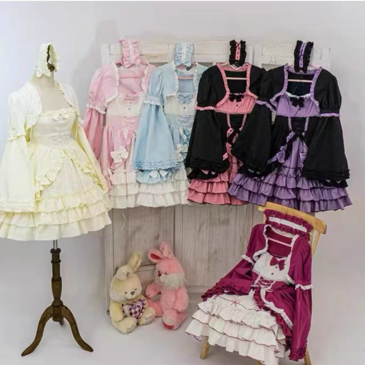 甘ロリータ ケープ付きサスペンダードレス