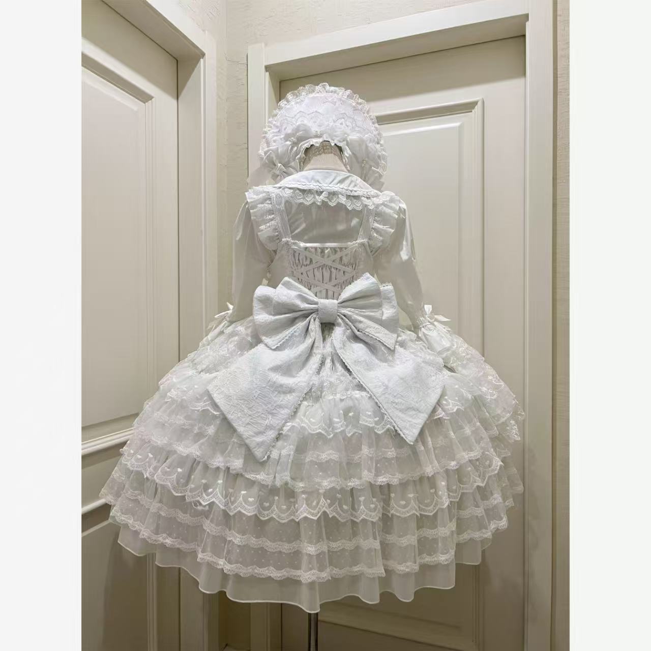 甘ロリータ ホワイトシュガーガール・人形感サスペンダードレス