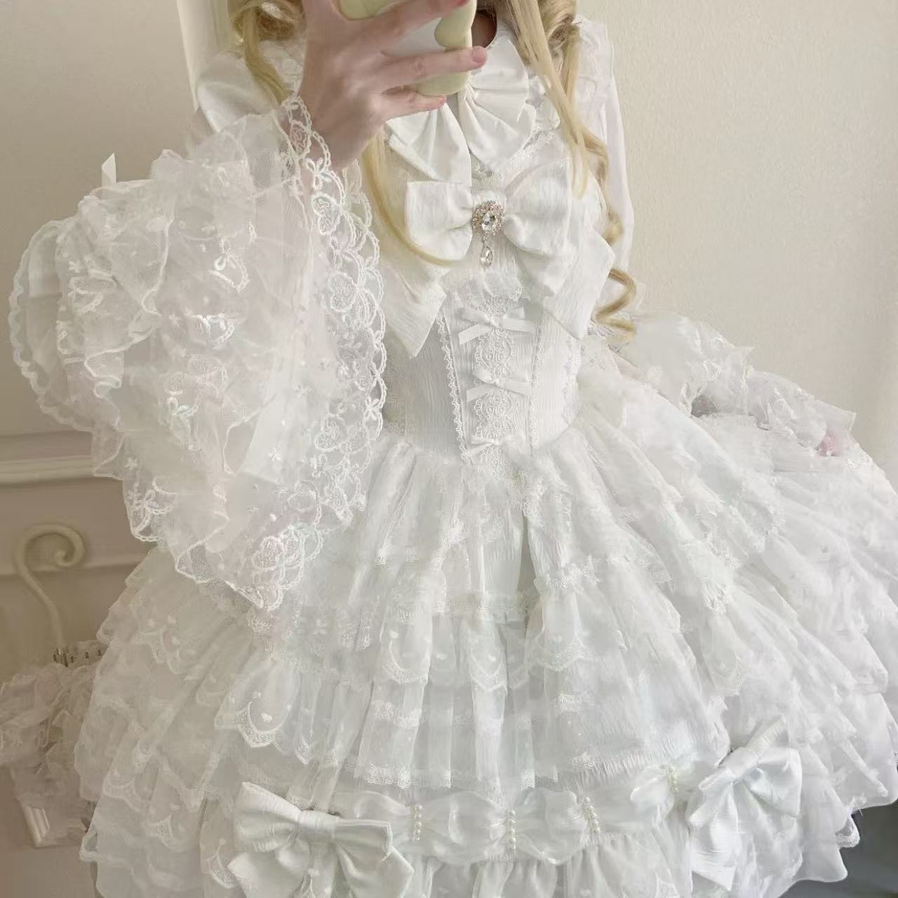 甘ロリータ ホワイトシュガーガール・人形感サスペンダードレス