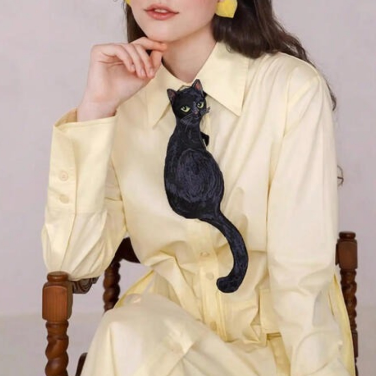 ノワール・キャット刺繍タイ