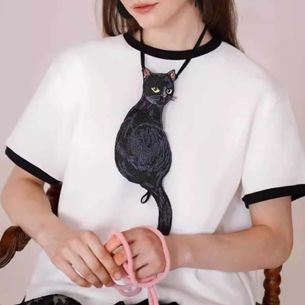 ノワール・キャット刺繍タイ