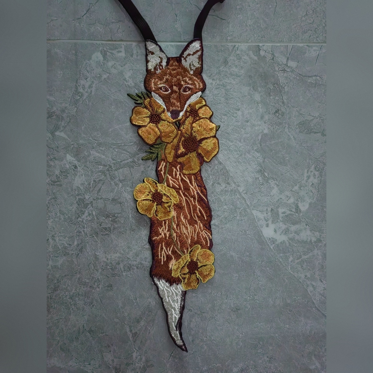 アンティーク花狐 刺繍タイ