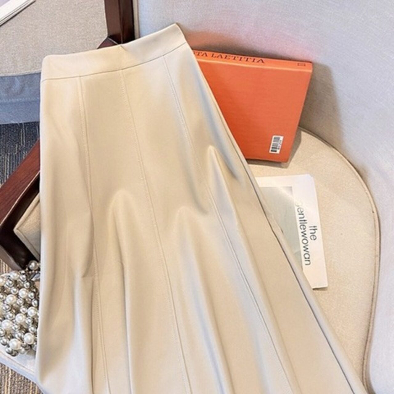 骨格ウェーブ PUレザーAラインロングスカート