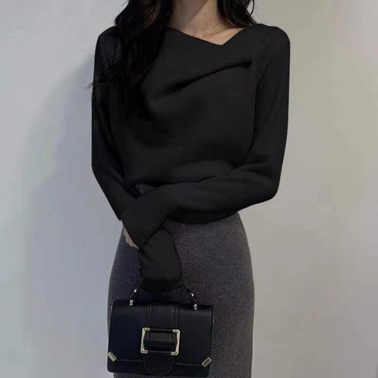 骨格ウェーブ アシンメトリーニットトップス