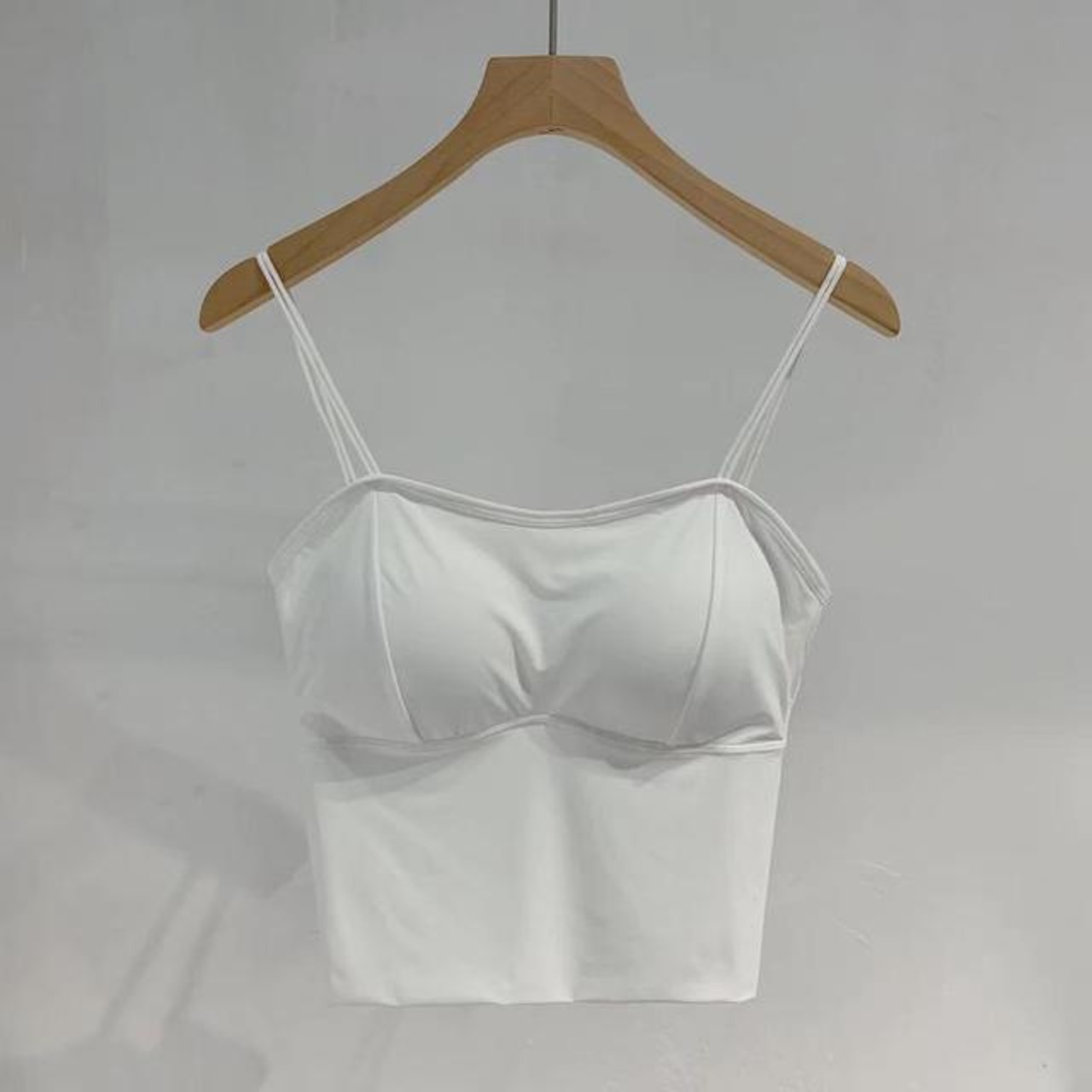 骨格ウェーブ カップ付きバックオープンキャミソール