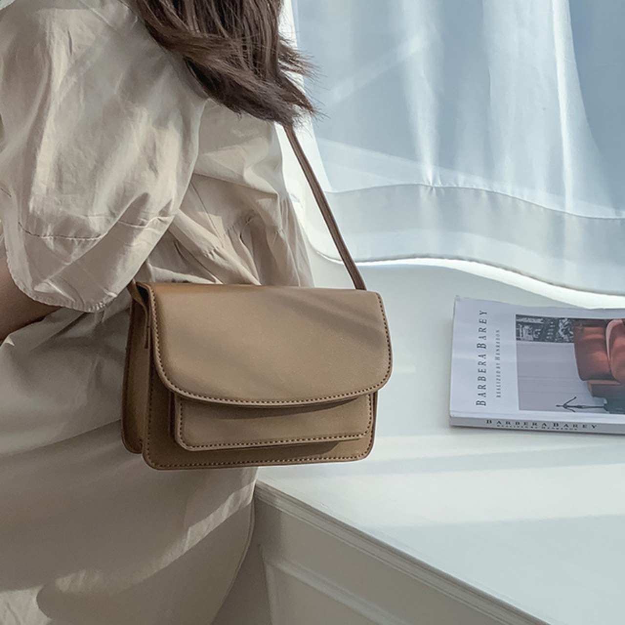 骨格ウェーブ ショルダースクエアバッグ