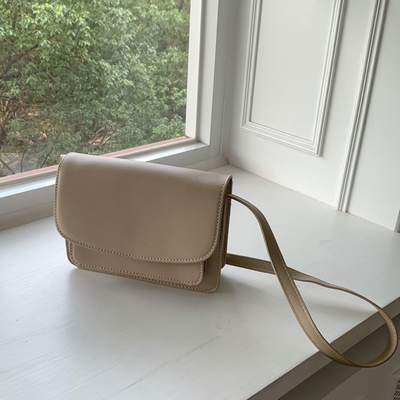 骨格ウェーブ ショルダースクエアバッグ