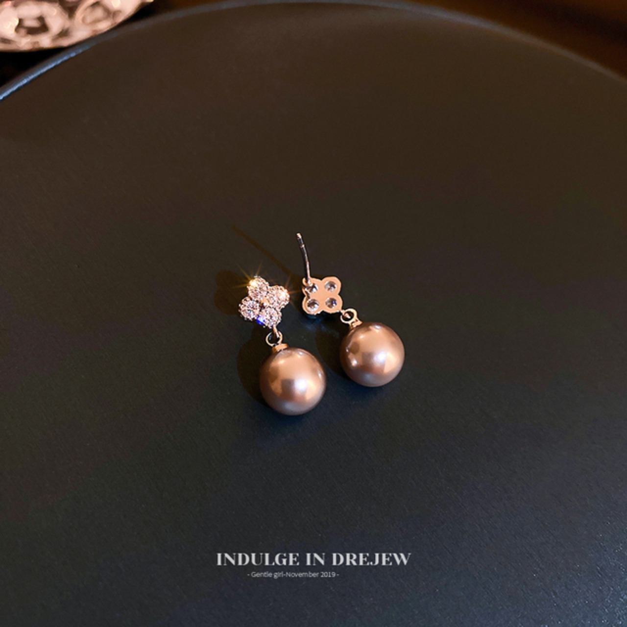 骨格ウェーブ シルバーパールピアス