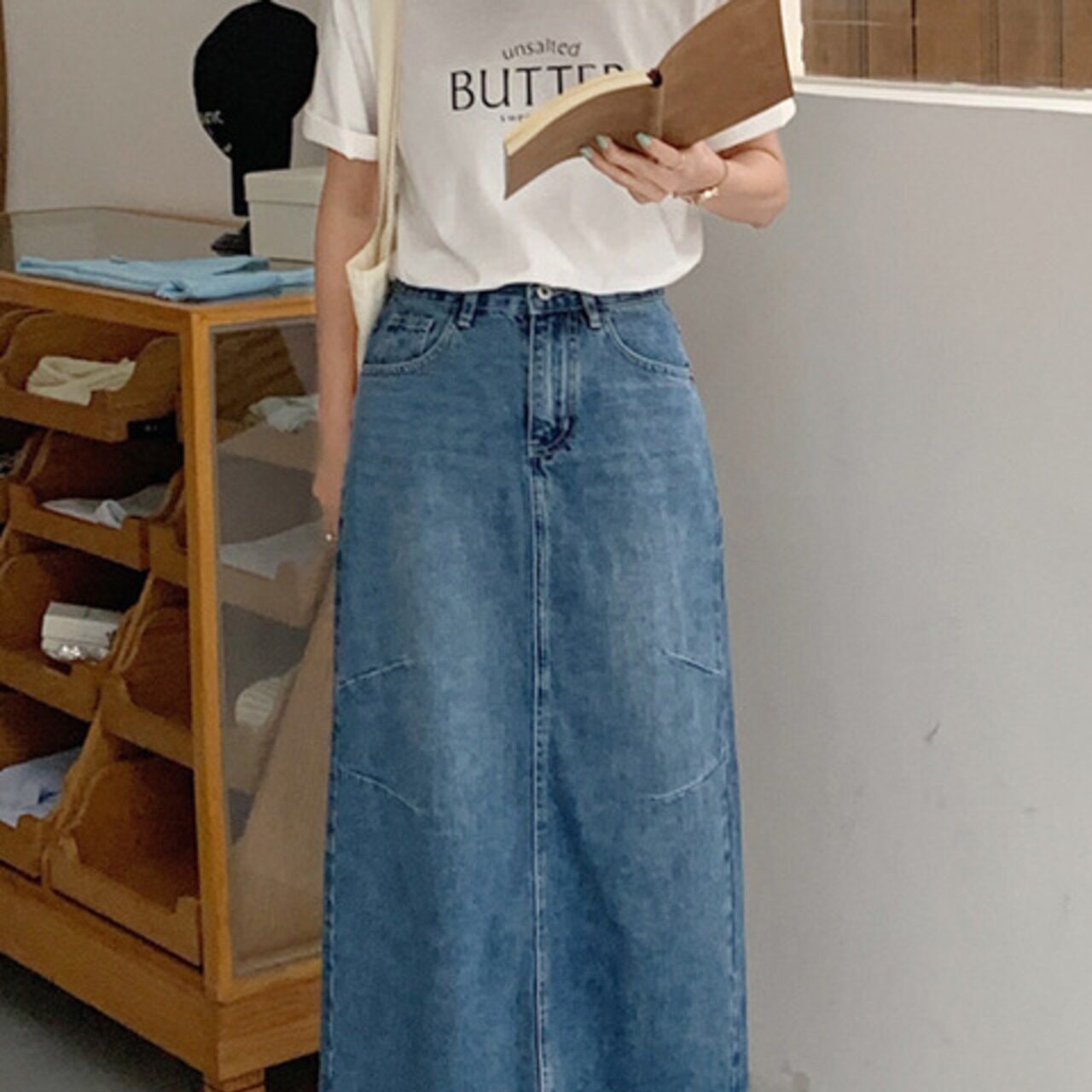 骨格ウェーブ ストレートデニムスカート