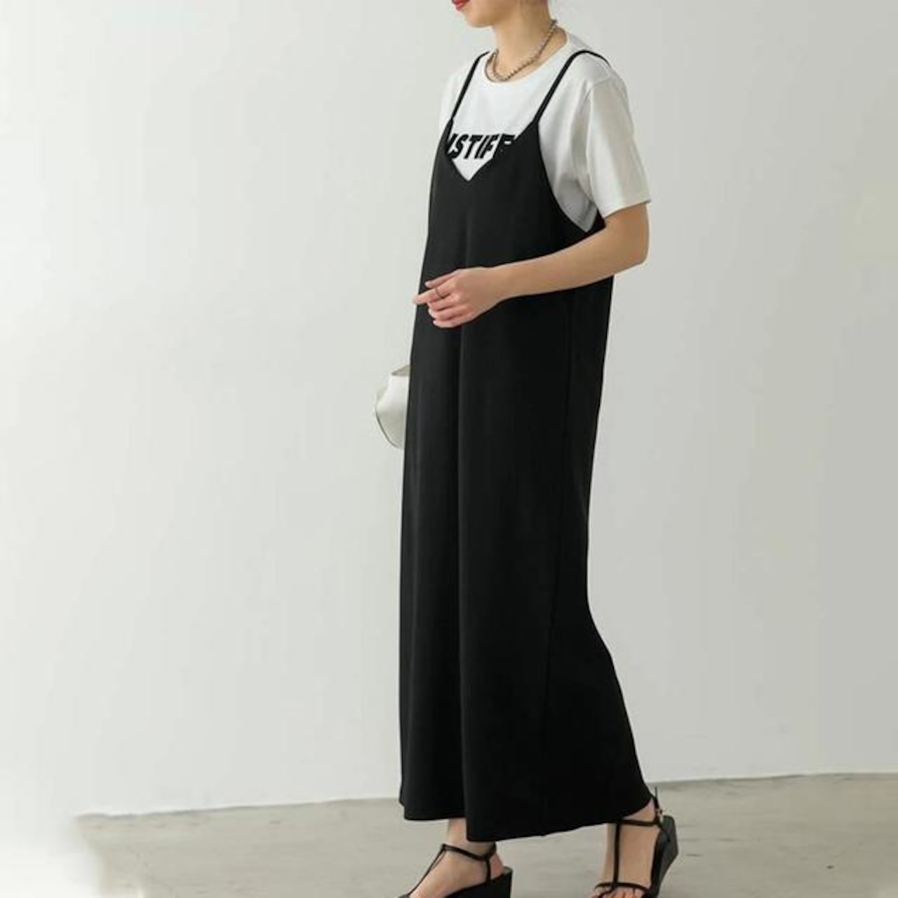 骨格ウェーブ スリット入りキャミワンピース