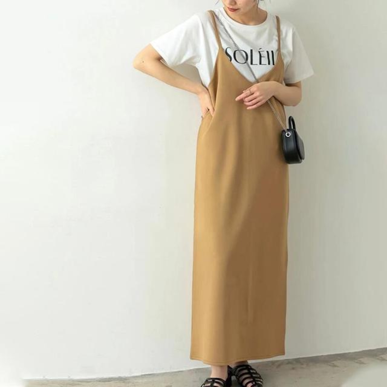 骨格ウェーブ スリット入りキャミワンピース