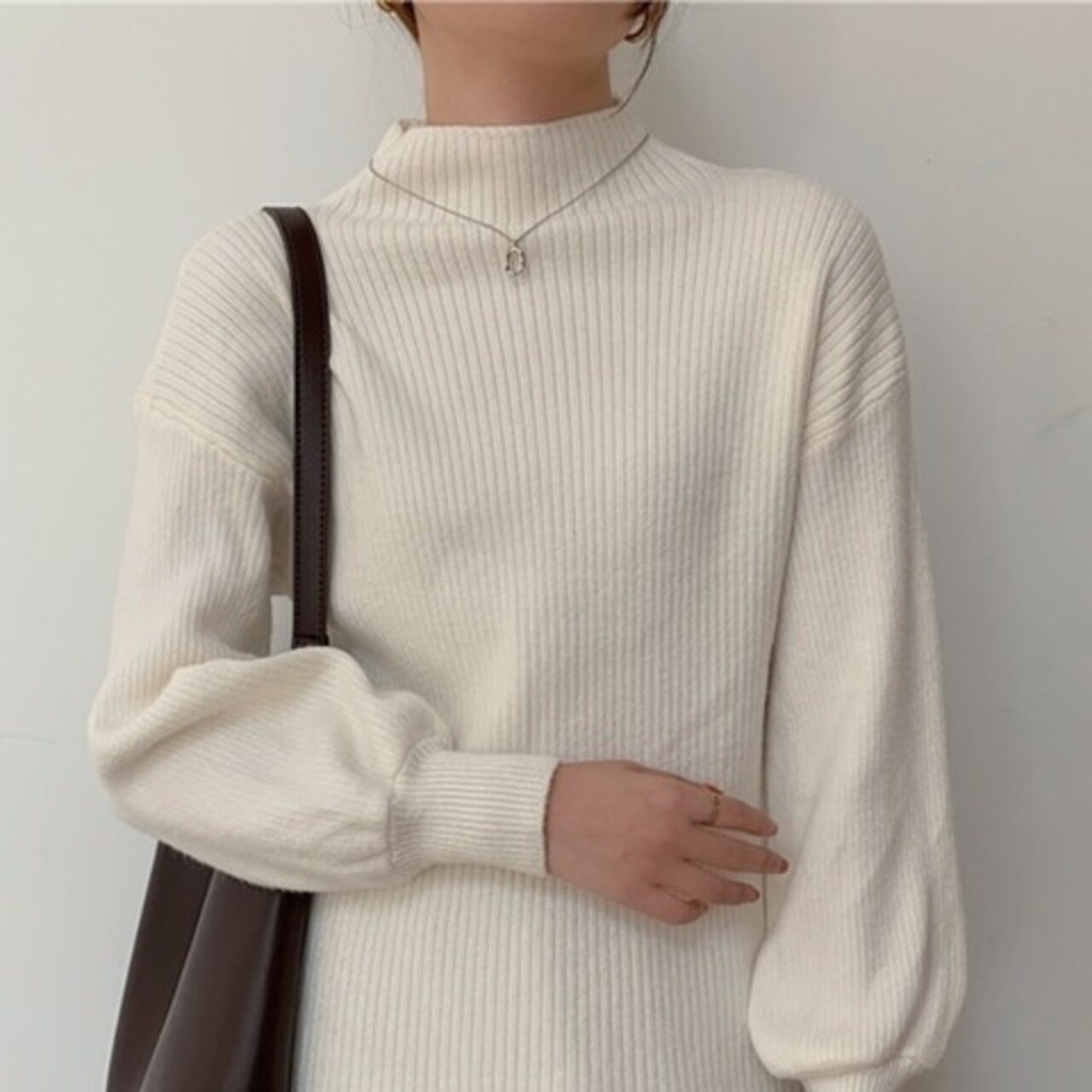 骨格ウェーブ ハイネックニットトップス