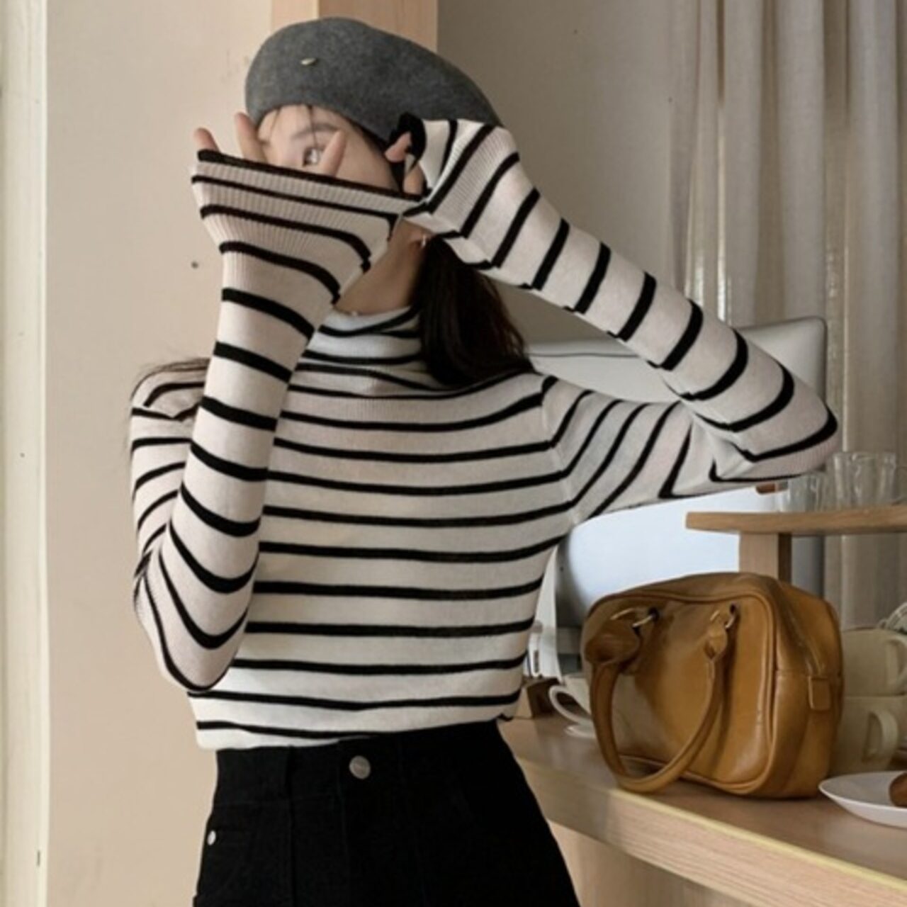 骨格ウェーブ フィットリブネックニットTシャツ