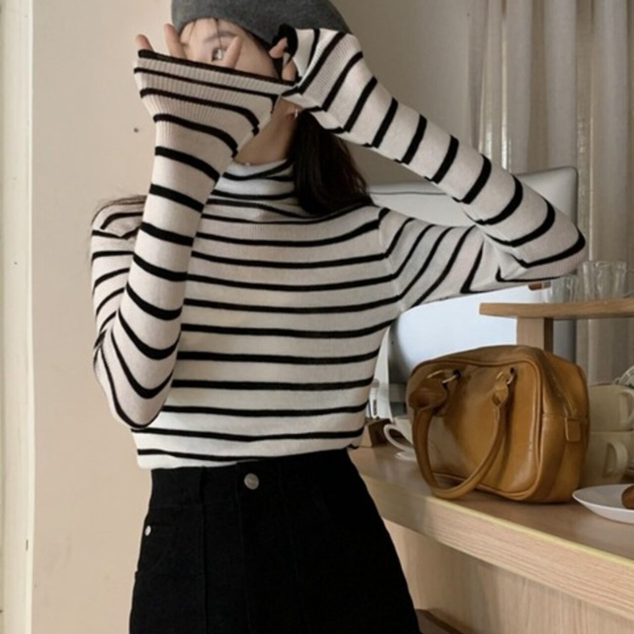 骨格ウェーブ フィットリブネックニットTシャツ