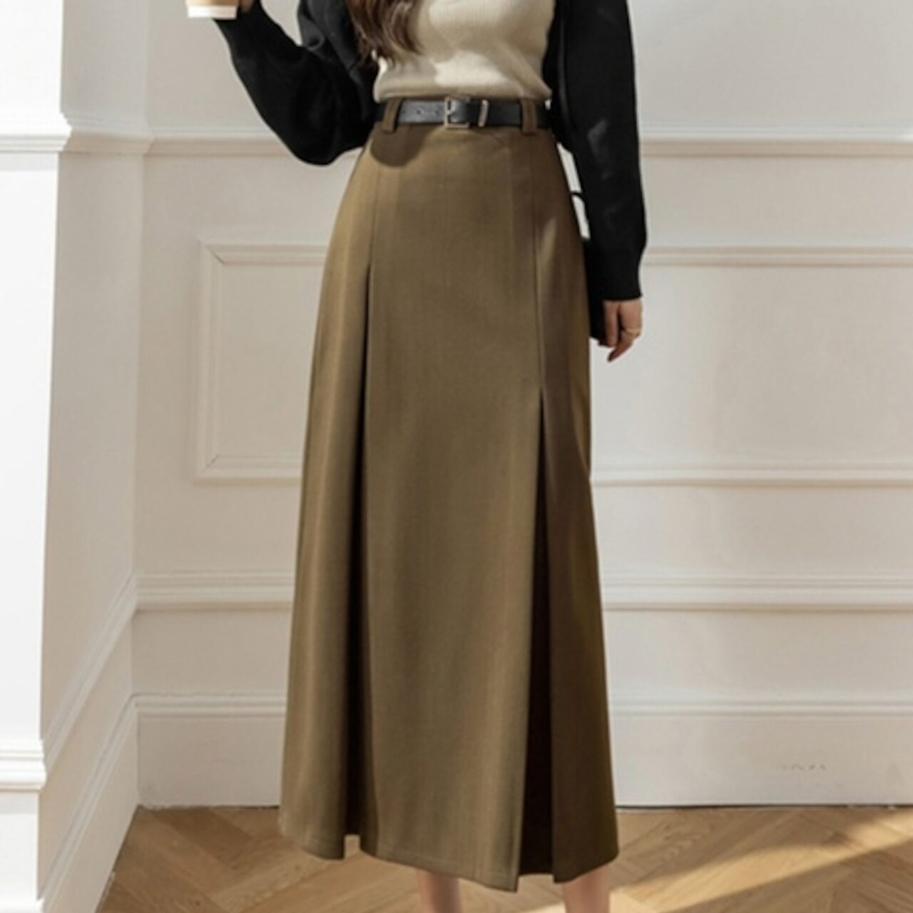 骨格ウェーブ ベルト付きハイウエストタイトスカート