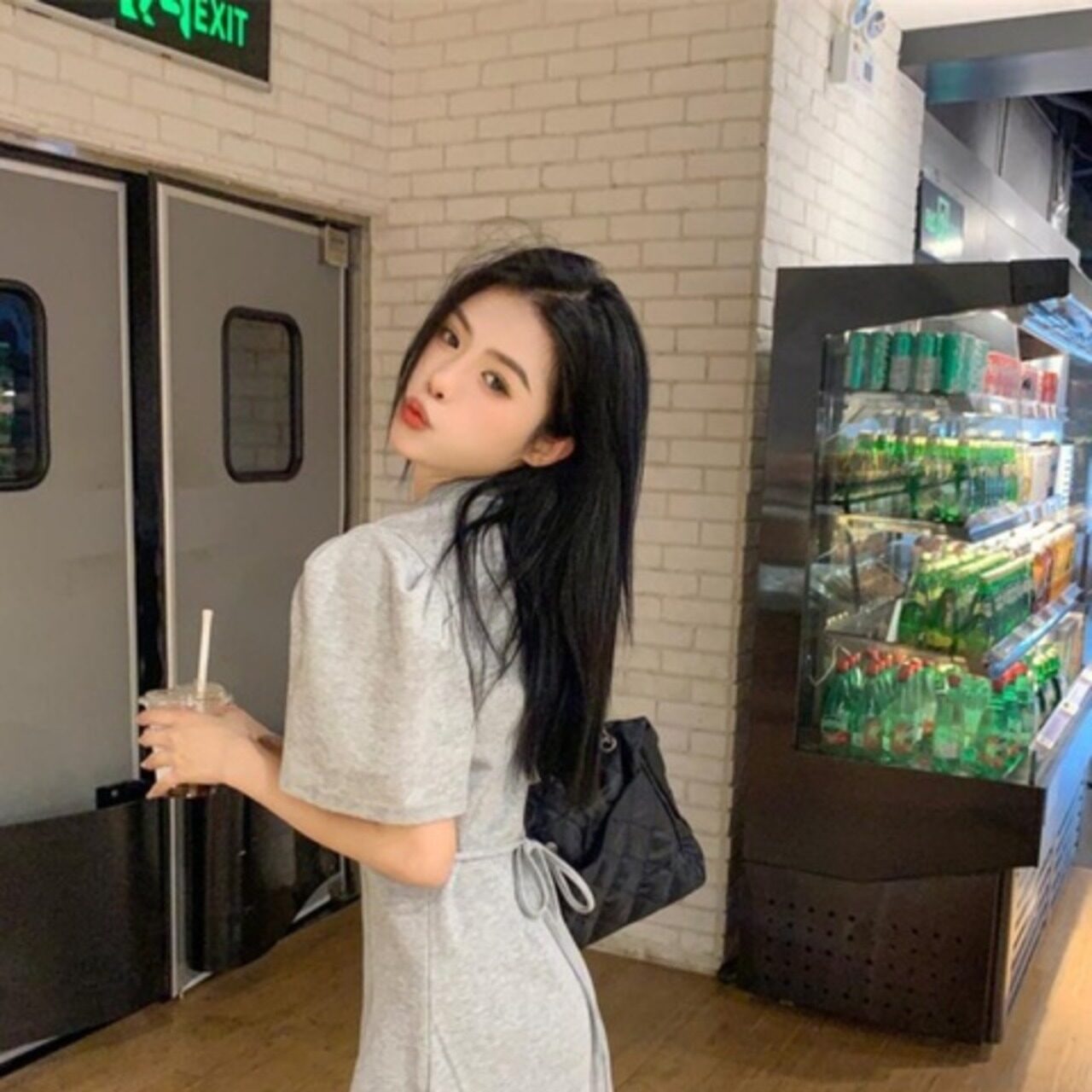 骨格ウェーブ ミニパフスリーブワンピース