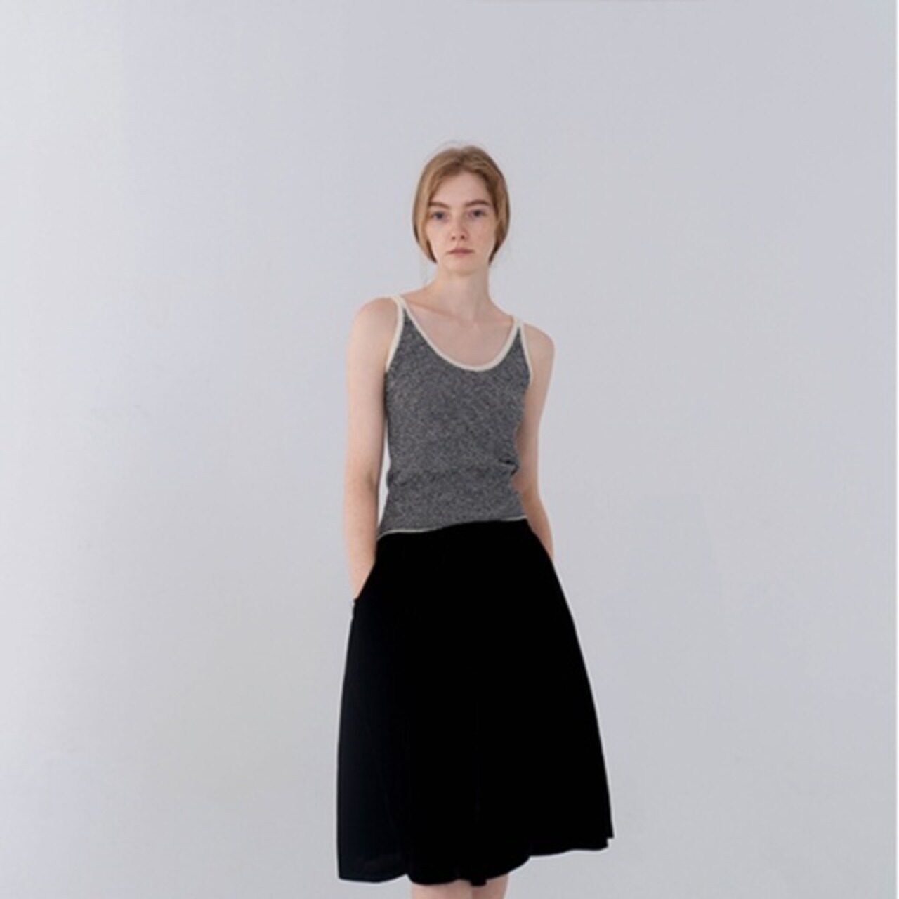 骨格ウェーブ ラウンドネックボーダーキャミソール