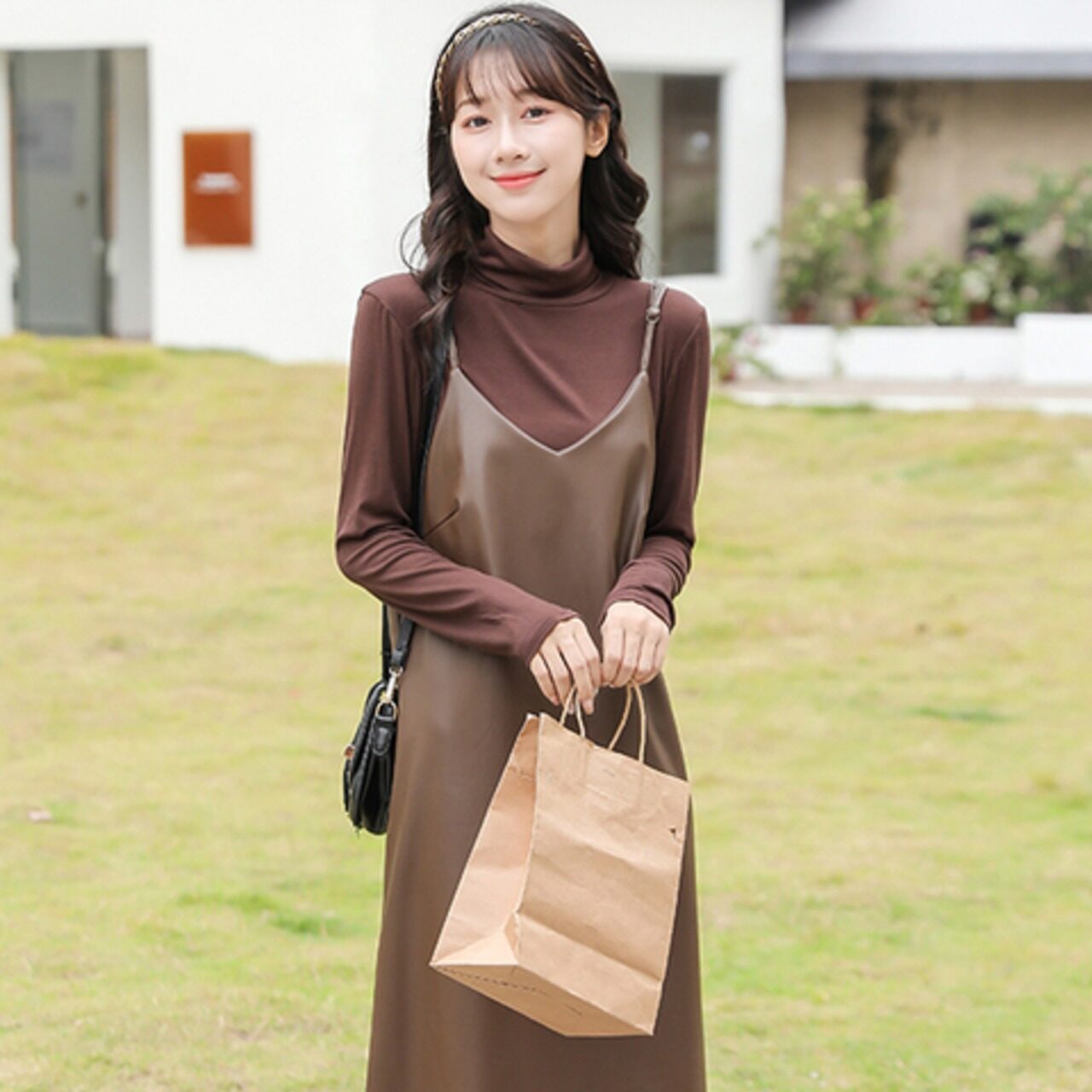 骨格ウェーブ レザースリット入りキャミワンピース