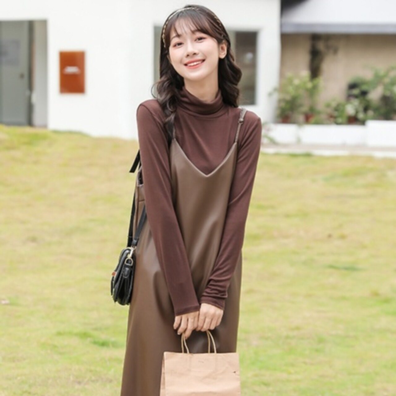 骨格ウェーブ レザースリット入りキャミワンピース