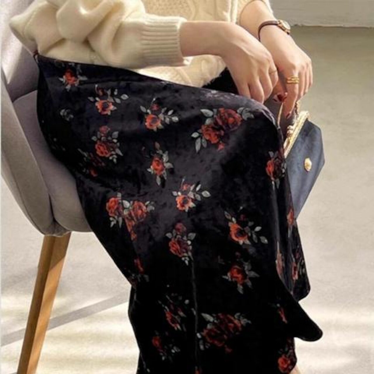 骨格ウェーブ 花柄ベロアAラインロングスカート