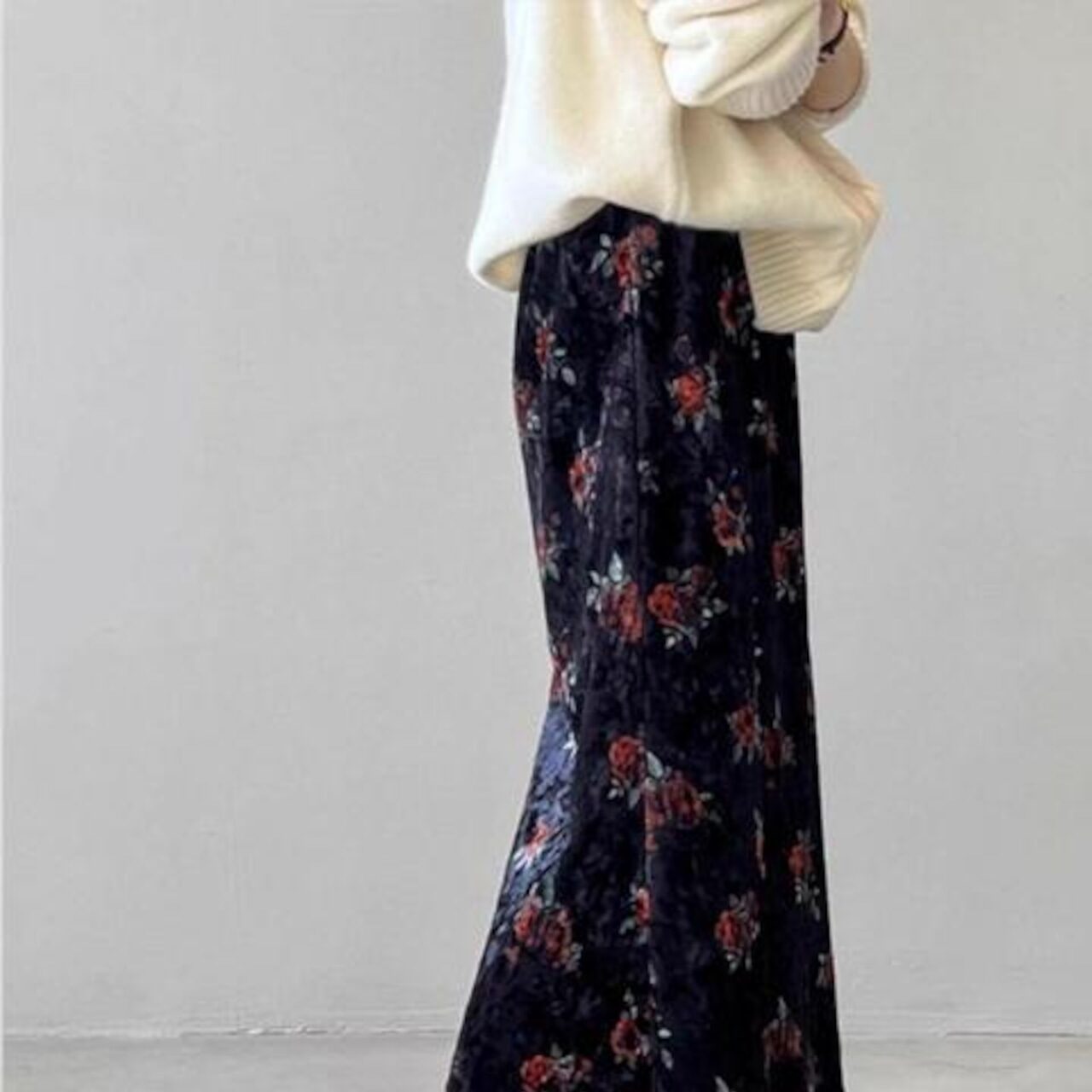 骨格ウェーブ 花柄ベロアAラインロングスカート