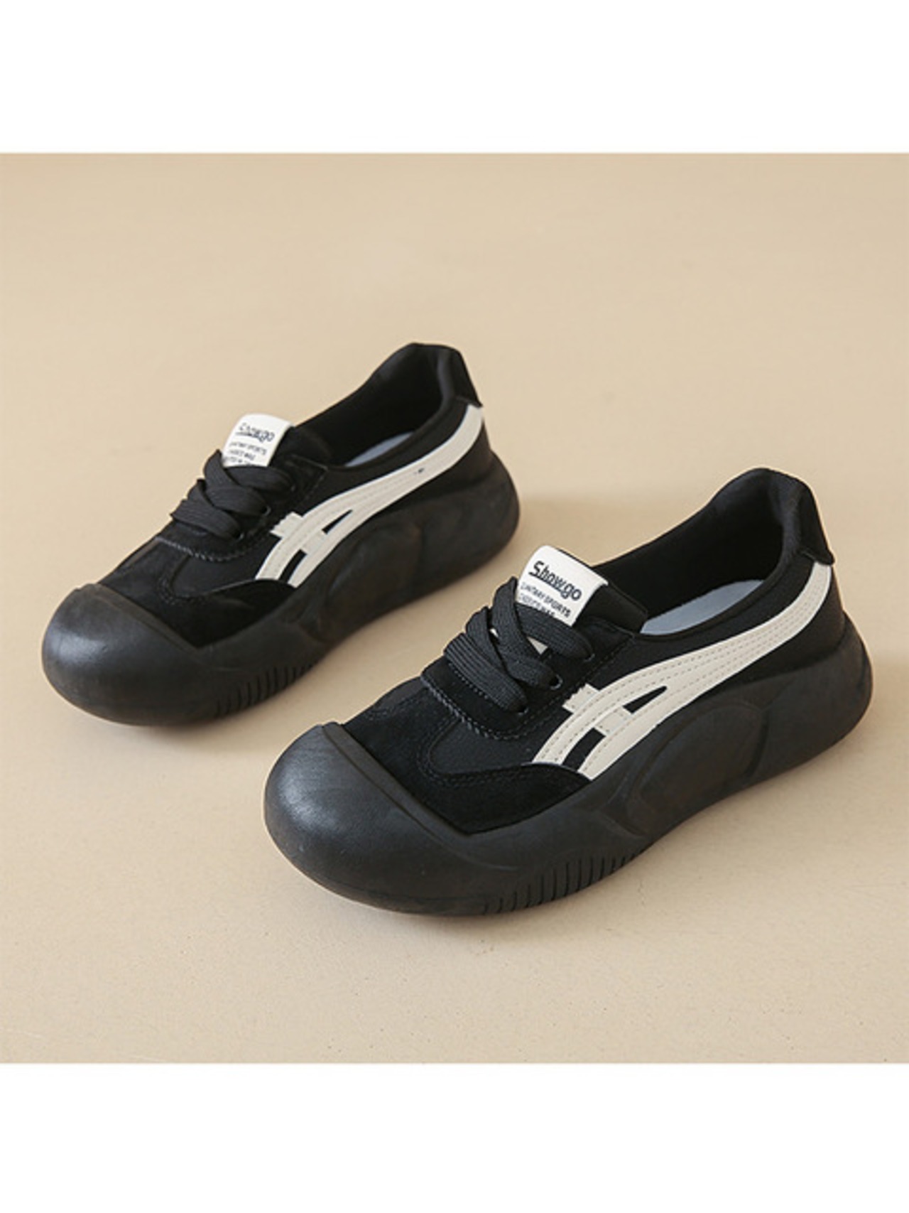 骨格ウェーブ 華奢見えソフトソールスポーツスニーカー