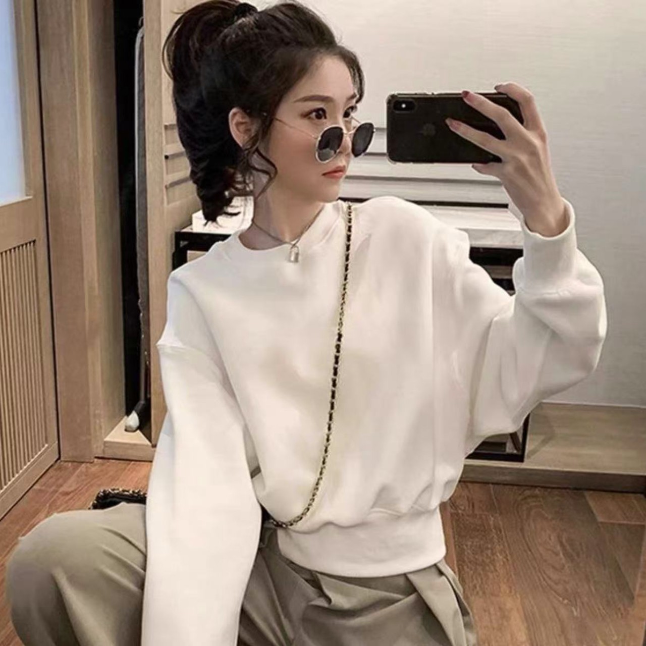 骨格ウェーブ クルーネックプルオーバー