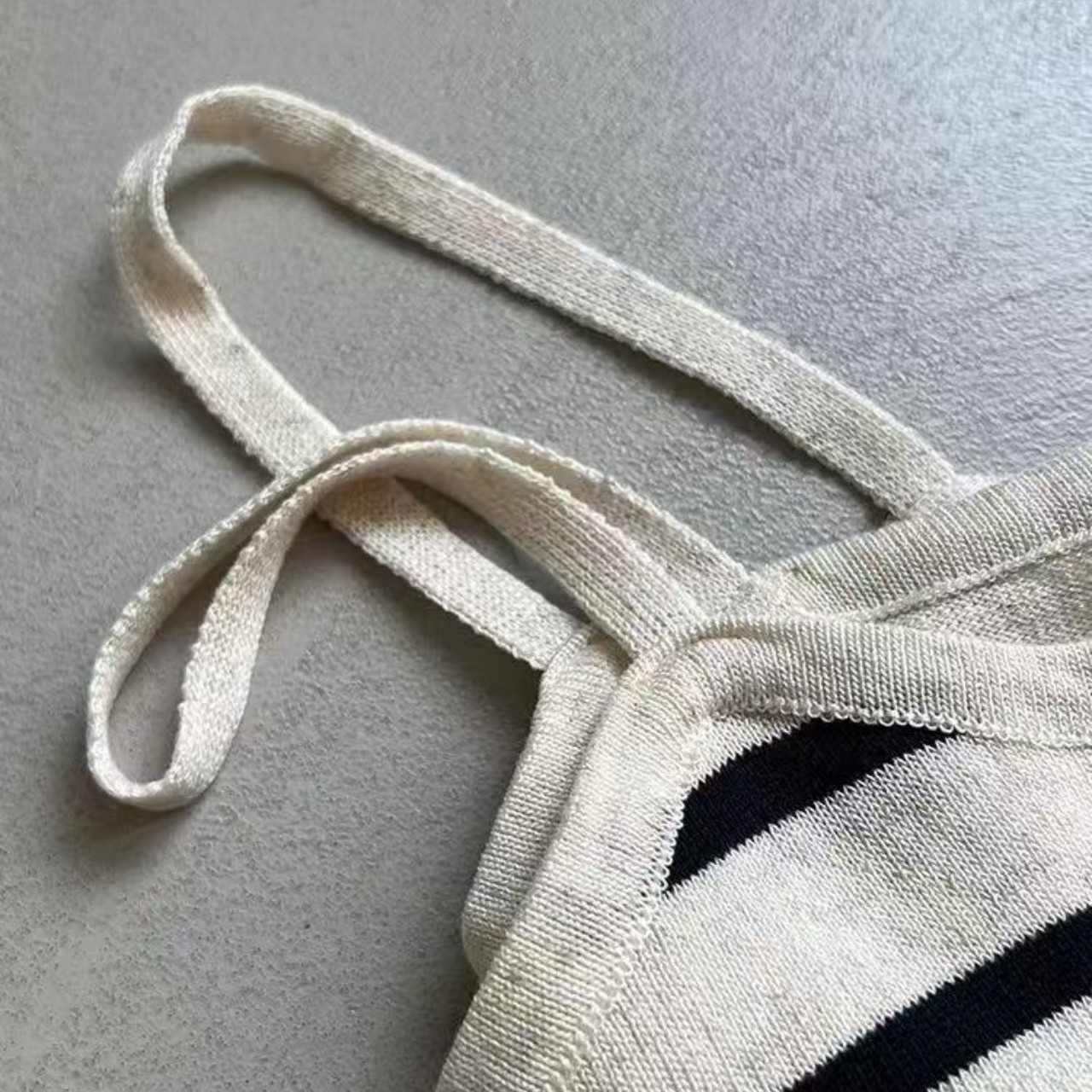 骨格ウェーブニットボーダーキャミソール