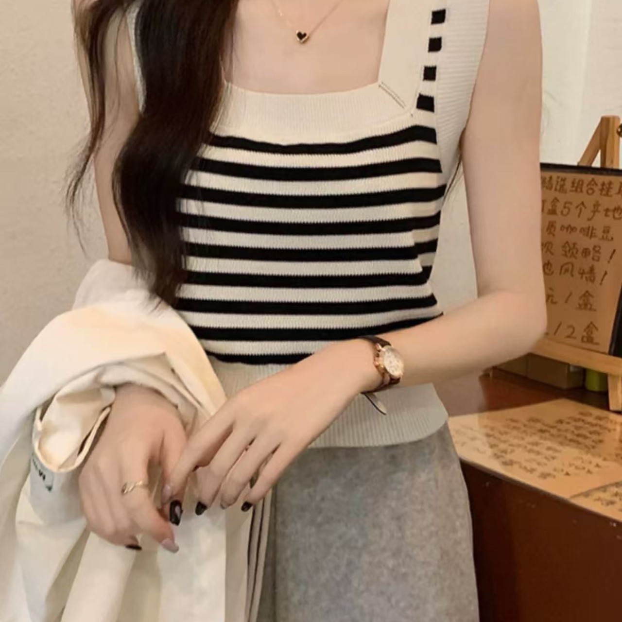 骨格ウェーブニットボーダーショート丈キャミソール