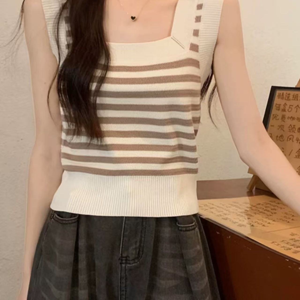 骨格ウェーブニットボーダーショート丈キャミソール