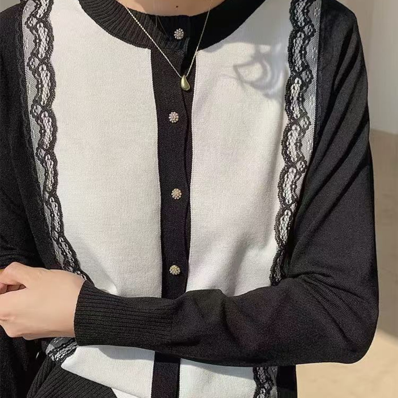 骨格ウェーブバイカラーリボンレースカーディガン