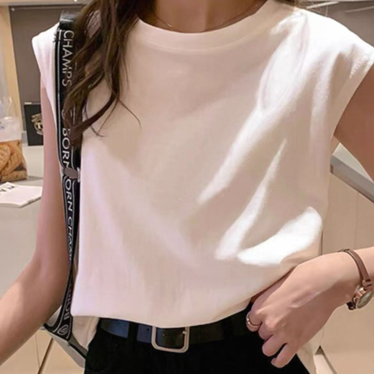 骨格ウェーブフレンチスリーブTシャツトップス