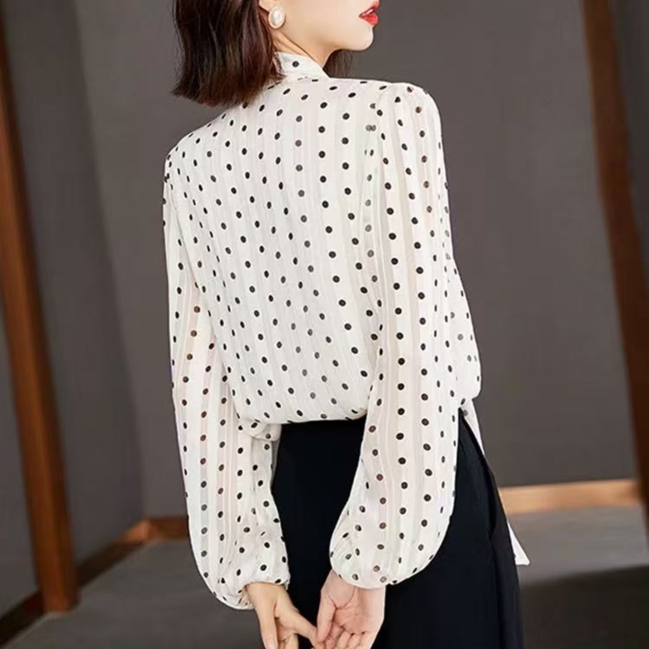 骨格ウェーブ服ドット柄2wayボウタイブラウストップス