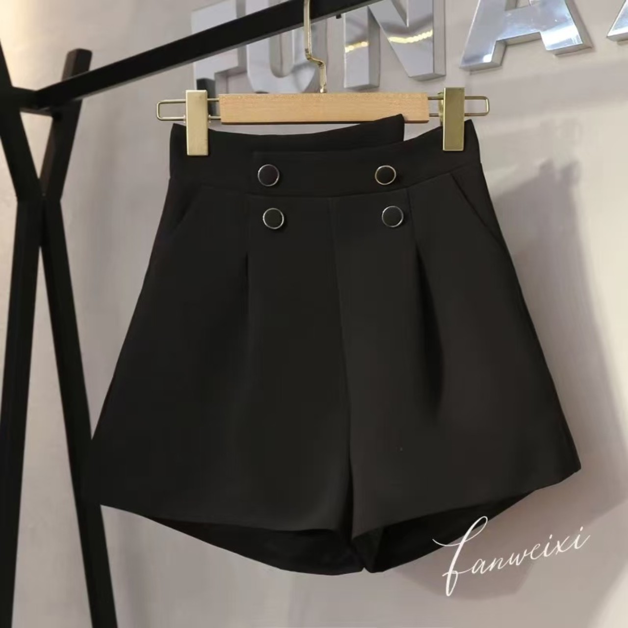 骨格ウェーブハイウエストマリンショートパンツ