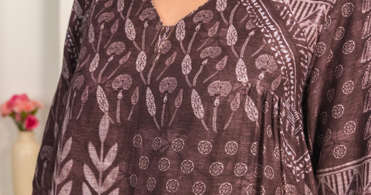 ナチュラルなトップスコーデ