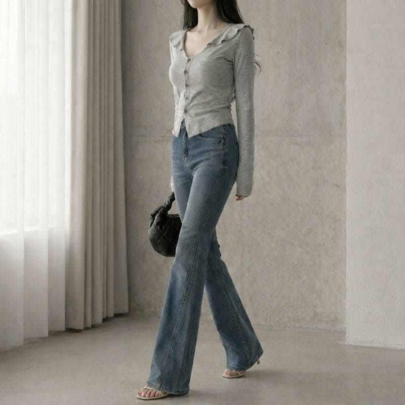 華奢見えフリル襟 スリムフィットトップス×骨格ウェーブハイウエスト上品なフレアパンツ